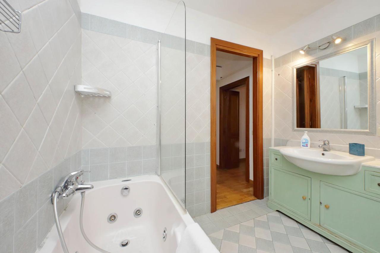 Vatican Spacious Modi Apartment ローマ エクステリア 写真